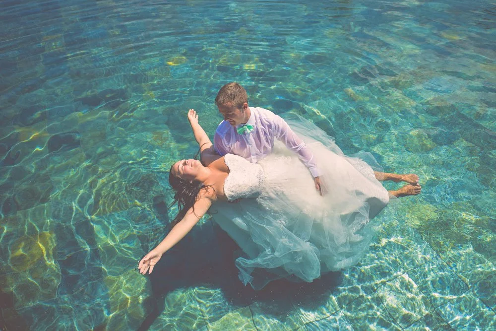 best-trash-the-dress-underwater-wedding-photography-photographer-mauritius-backlight-studios-pool-lux-morne.jpeg