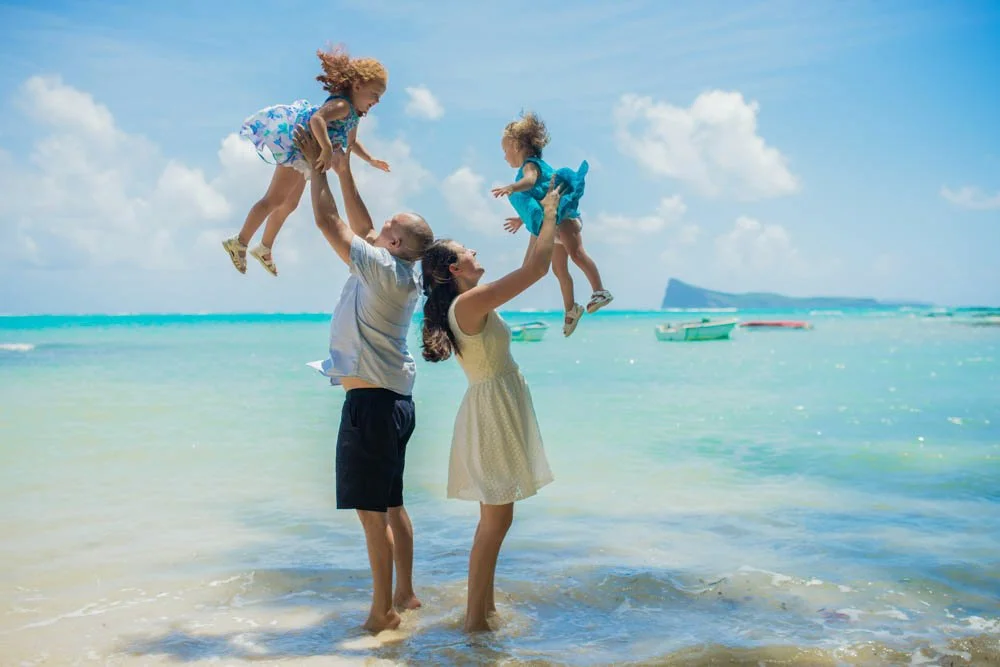 mauritius-island-holiday-honeymoon-family-photographer-photoshoot-beach-kids-05.jpeg
