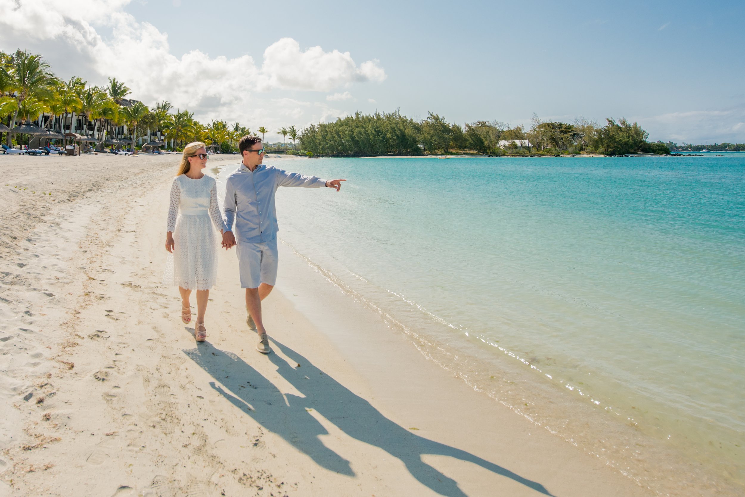 mauritius-island-holiday-honeymoon-family-photographer-photoshoot-beach-portrait-01.jpg
