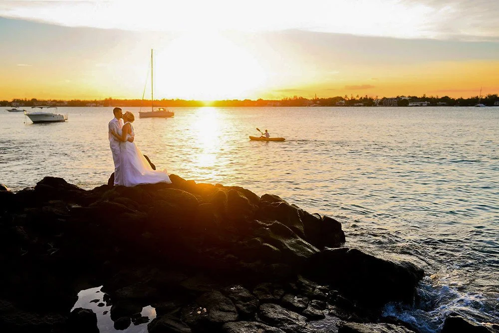 mauritius-beach-wedding-photographer-bride-groom-sunset-02.jpeg