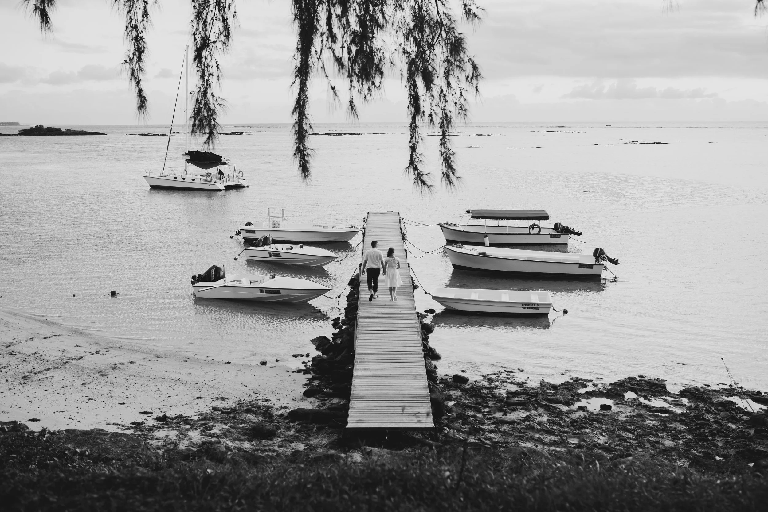 mauritius-beach-wedding-photographer-bride-groom-34.jpg