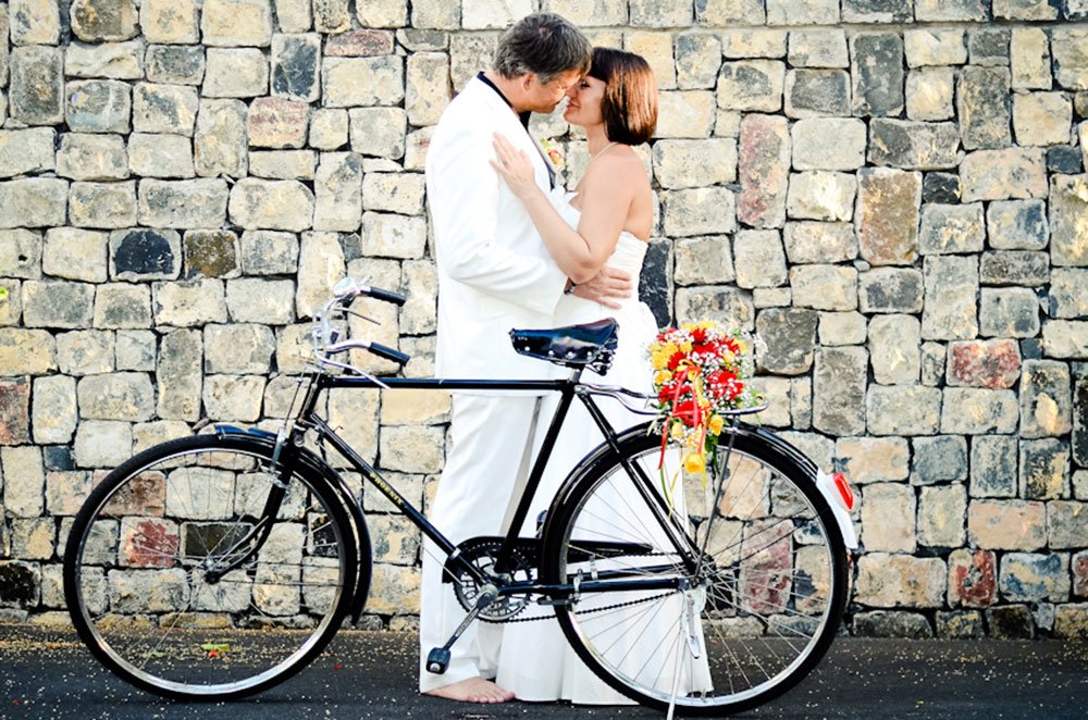 mauritius-beach-wedding-photographer-bride-groom-bicycle-vintage.jpeg