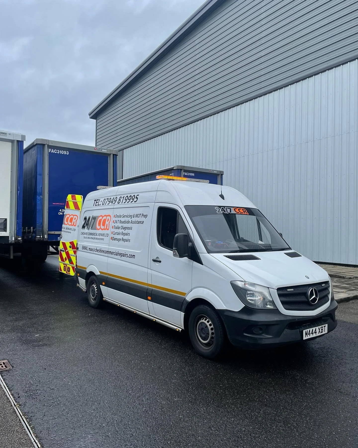 Cheshire Commercial Repairs LTD

&bull; 24/7 commercial breakdown assistance
&bull; On-site servicing &amp; MOT prep
&bull; Trailer diagnostics
&bull; Curtain repairs
&bull; Damage repairs
&bull; Fuel contamination

Call 07949819995 or email

max@che