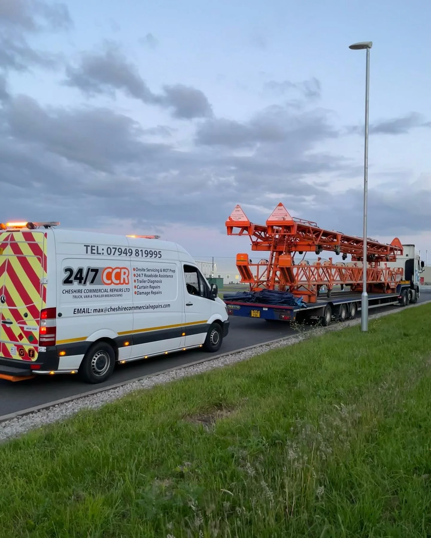 Cheshire Commercial Repairs LTD

&bull; 24/7 commercial breakdown assistance 
&bull; On-site servicing &amp; MOT prep
&bull; Trailer diagnostics 
&bull; Curtain repairs 
&bull; Damage repairs
&bull; Fuel contamination

Call 07949819995 or email max@c
