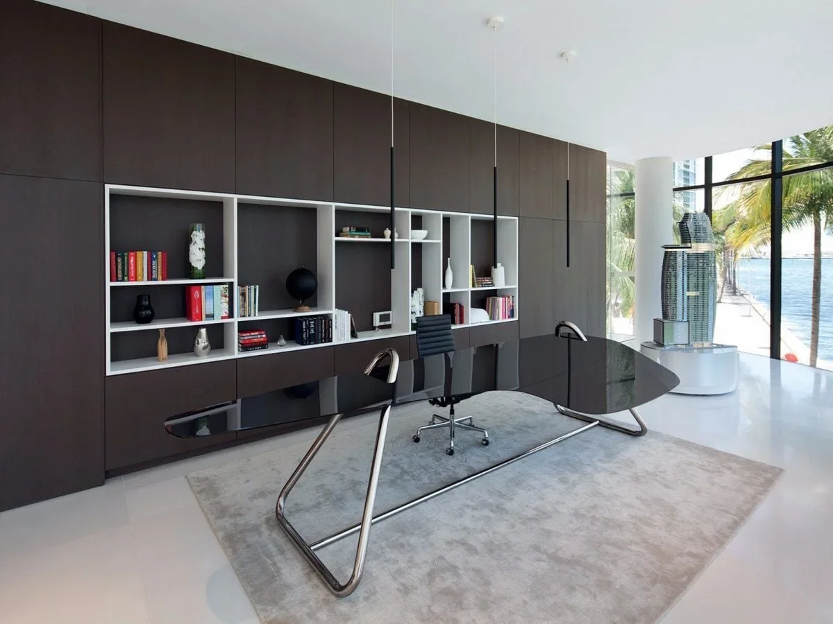 LEIGHANNE_EARLEY_WORK_ASTONMARTIN_MIAMI_TOWERS (8).webp