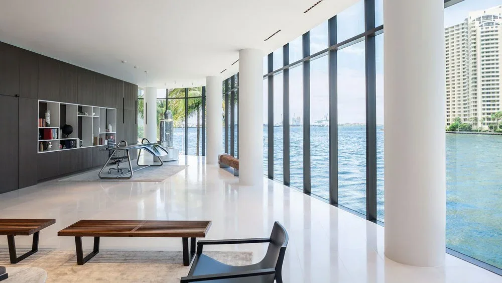 LEIGHANNE_EARLEY_WORK_ASTONMARTIN_MIAMI_TOWERS (15).webp