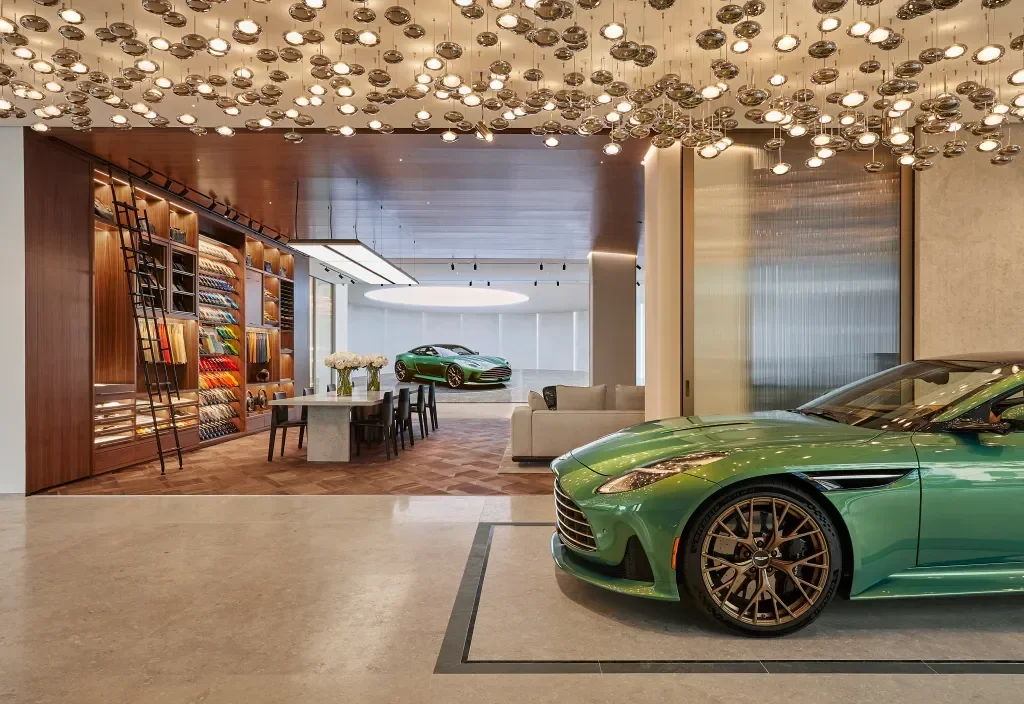 leighanne_earley_global_dealerships (1).webp