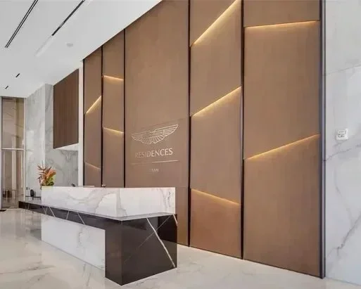 LEIGHANNE_EARLEY_WORK_ASTONMARTIN_MIAMI_TOWERS (14).webp