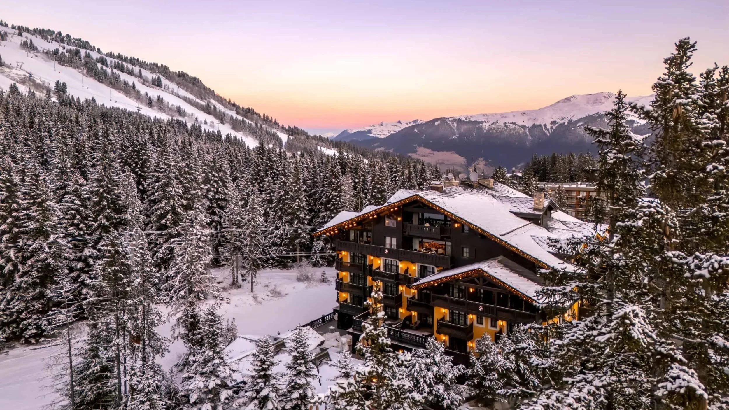 Cheval Blanc at sunset in Coruchevel 1850