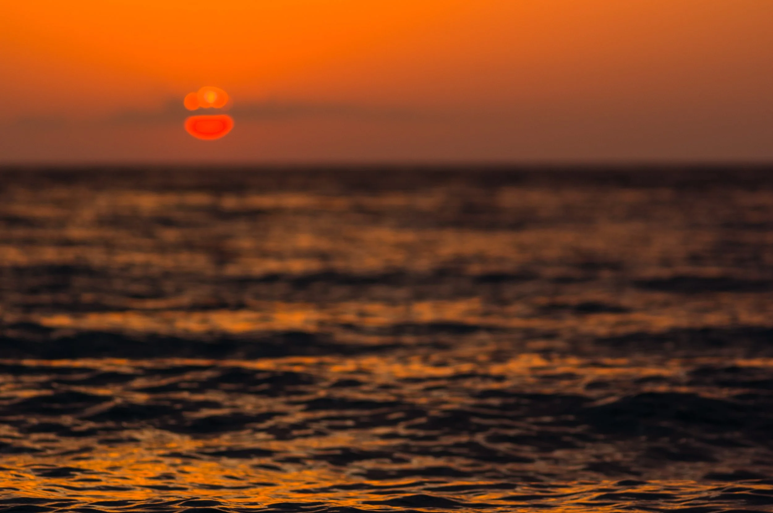 amazing-sea-sunset-on-the-pebble-beach-the-sun-w-2026-03-26-00-07-03-utc.jpg