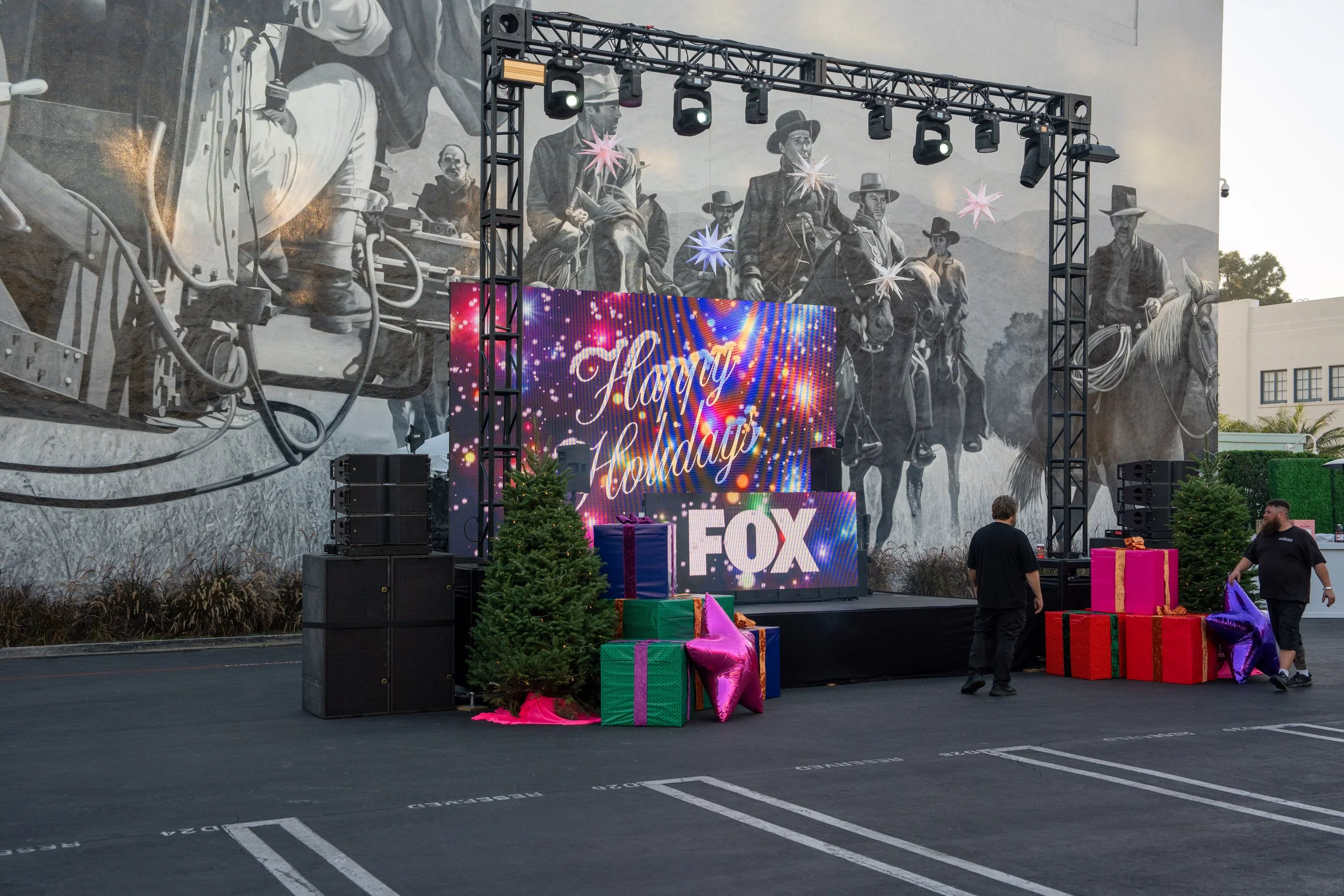 Copy of Fox-Holiday-2025-31.jpg