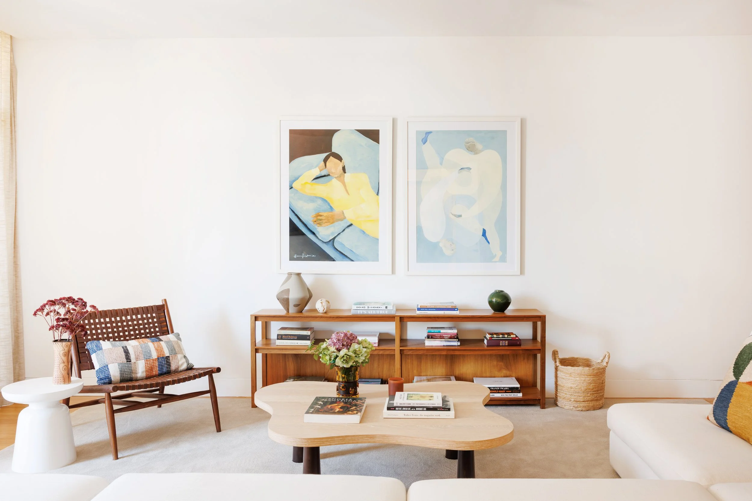 Light + Air apartment staging services for an apartment located at 361 Manhattan Avenue in Williamsburg, Brooklyn, New York.