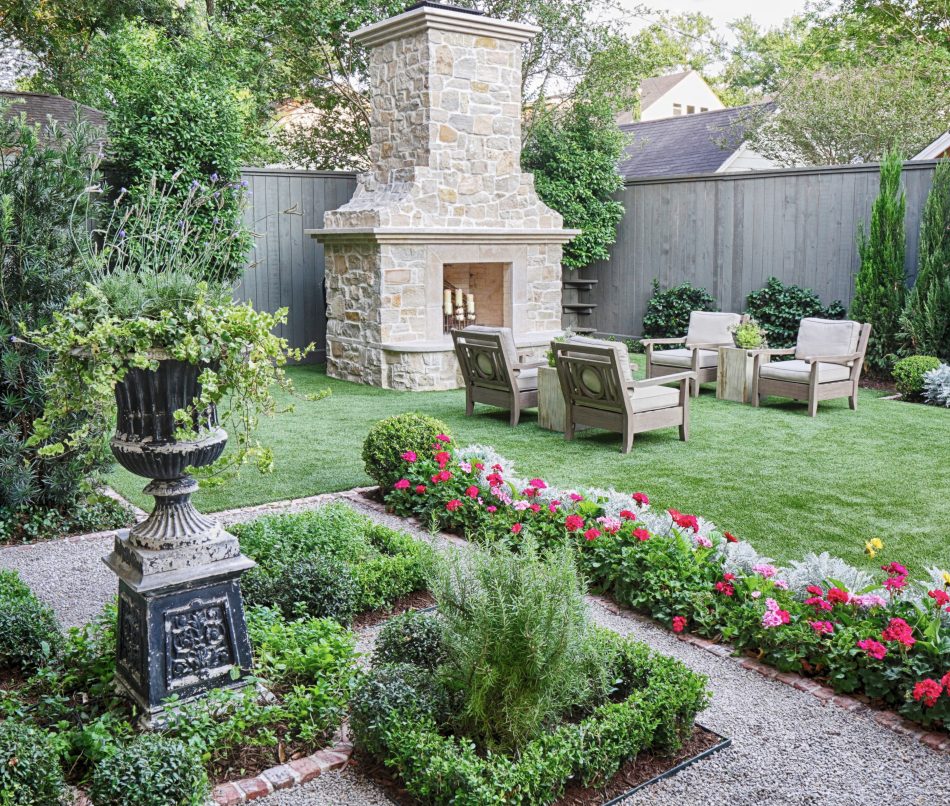 Side views emphasize lines and geometric patterns that offer the perfect balance between formal and informal elements in the English garden.