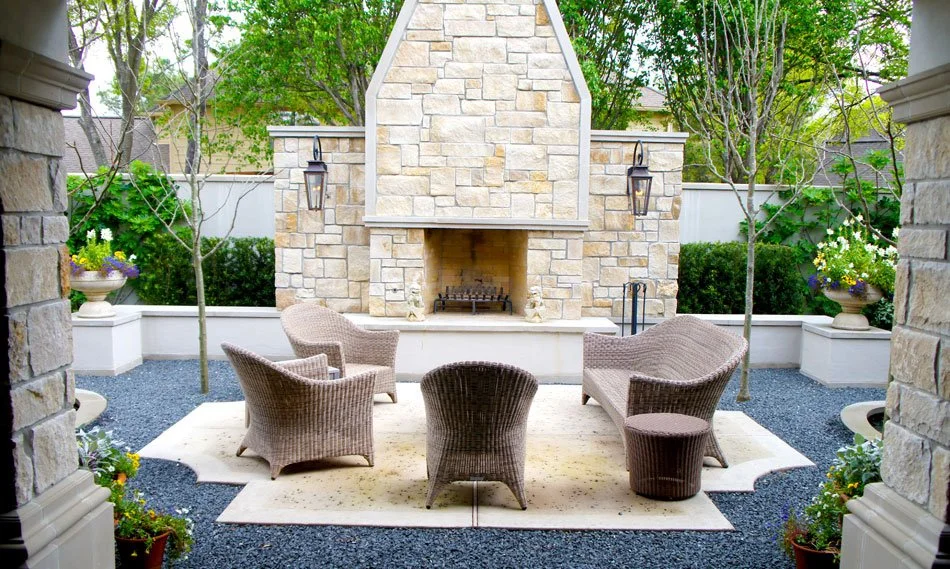 5 REASONS TO INSTALL AN OUTDOOR FIREPLACE
