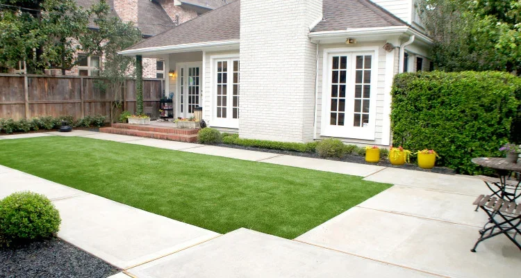 Daniels_2_small-750x400 (1).webp