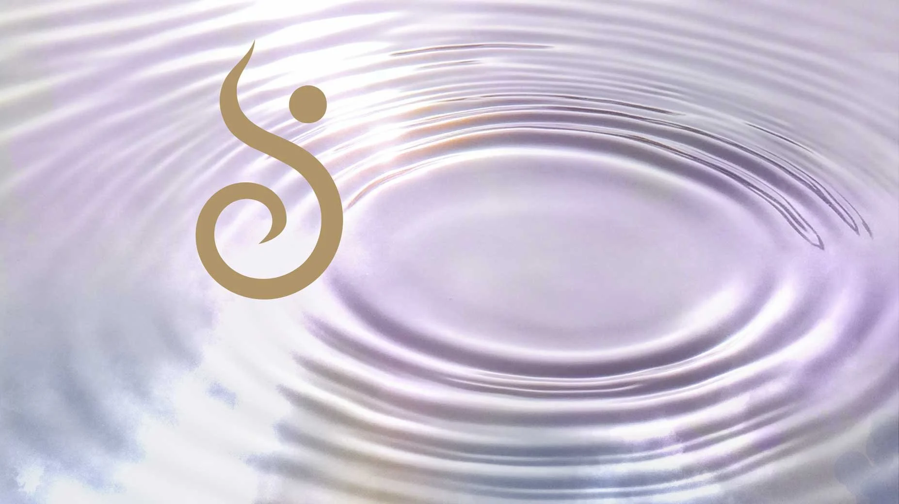 kleingruppe-muelheim.jpgAshtanga-Yoga Kurs Shivarati – goldenes Symbol auf konzentrischen Wasserkreisen, Yoga Kleingruppe Mülheim an der Ruhr
