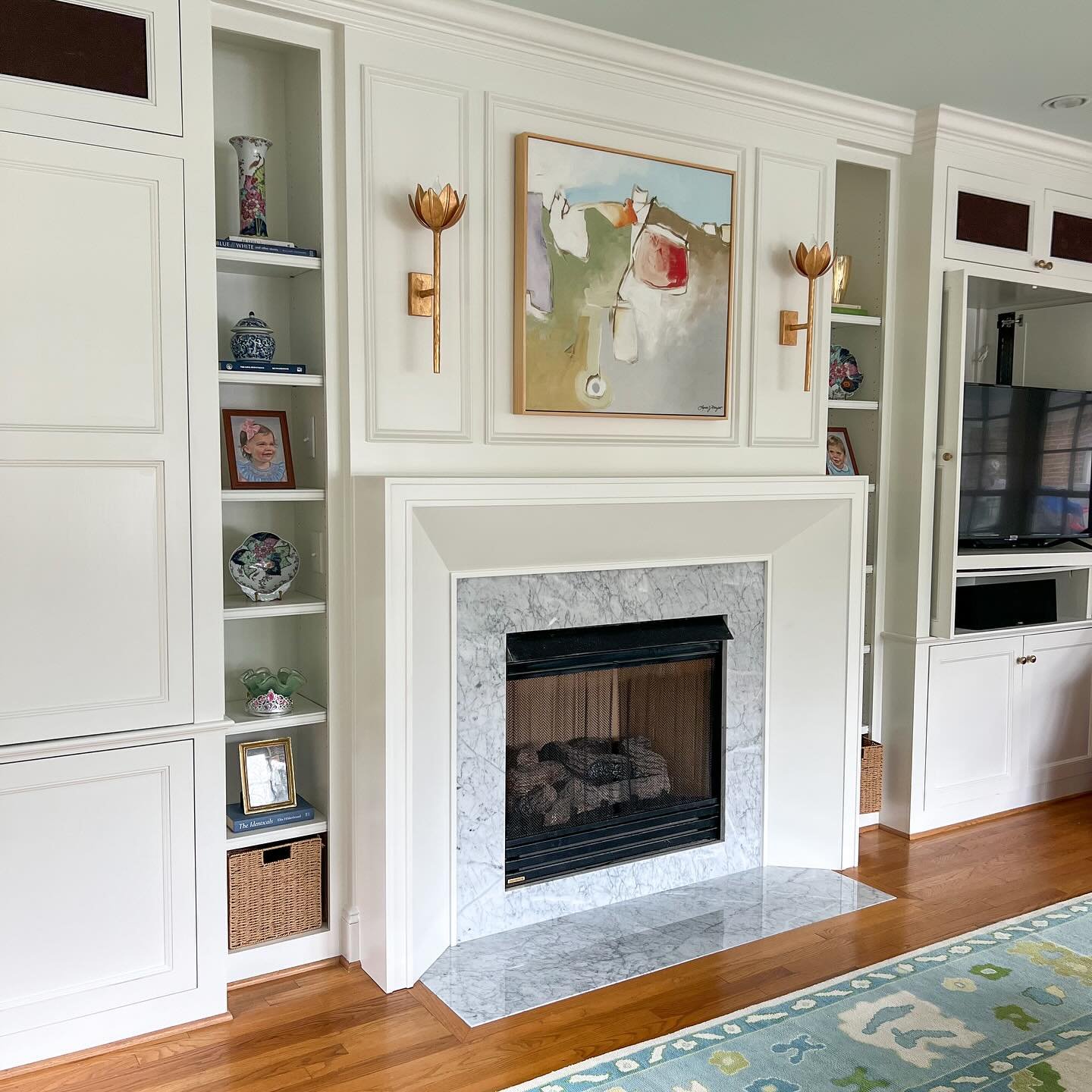From the start we knew that giving this focal wall a glow up would completely transform the room and boy, were we right! Grateful to the wonderful clients and team who worked with us to bring this design to life.