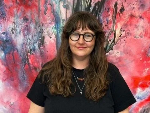 Zakara Raitt a South African, Frankfurt-based exhibition producer. She has managed and staged more than 80 exhibitions with leading international contemporary artists, including Penny Siopis. 