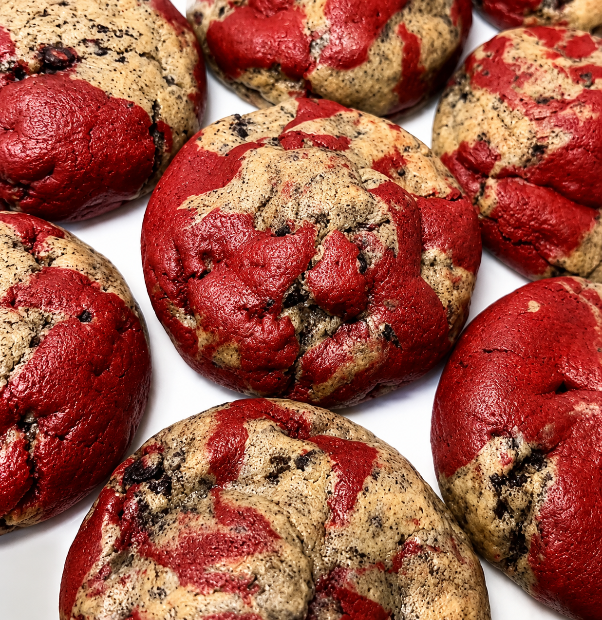 Red Velvet Cookies and Cream Marble Dough Pack with an Oreo & Heresy Cookies and Cream Chocolate