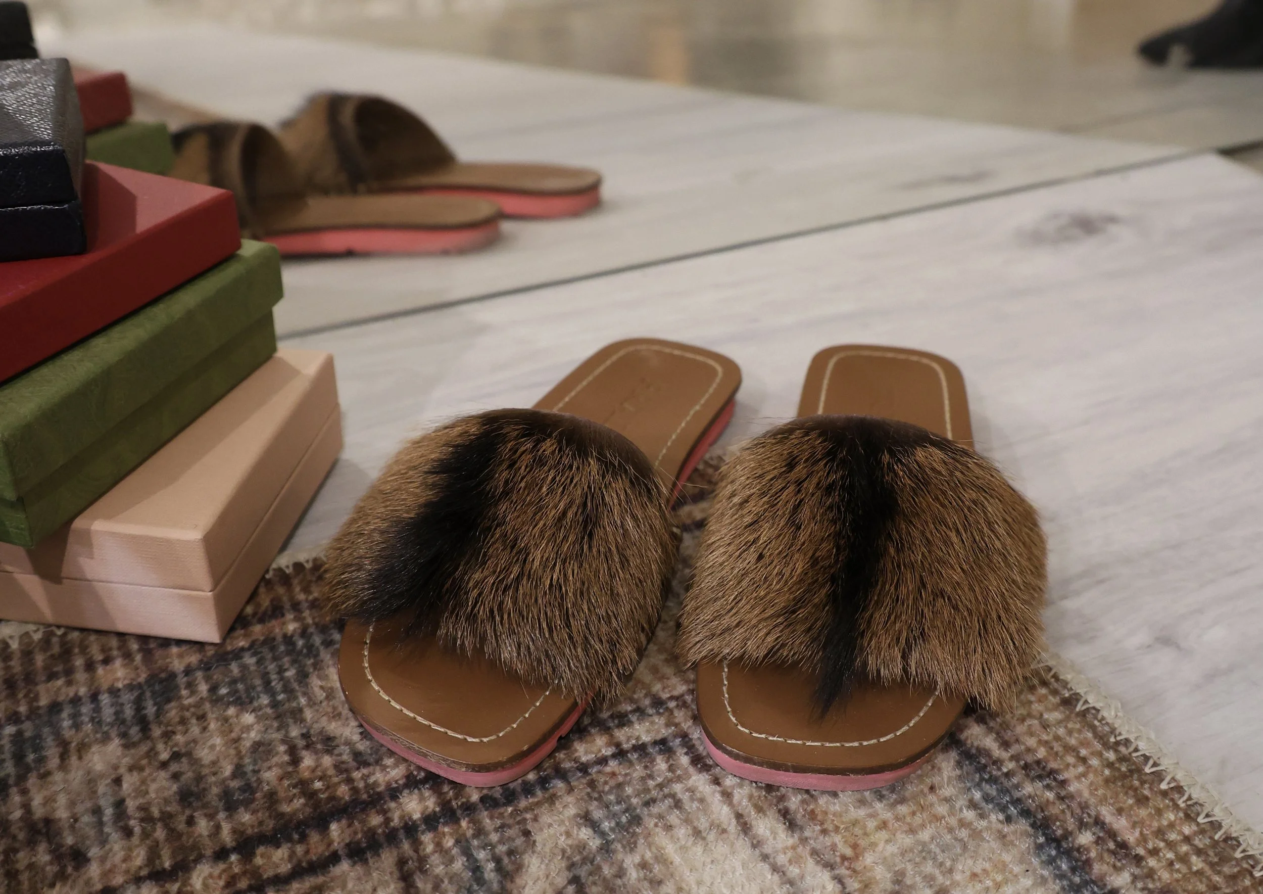 Prada karvaga plätud