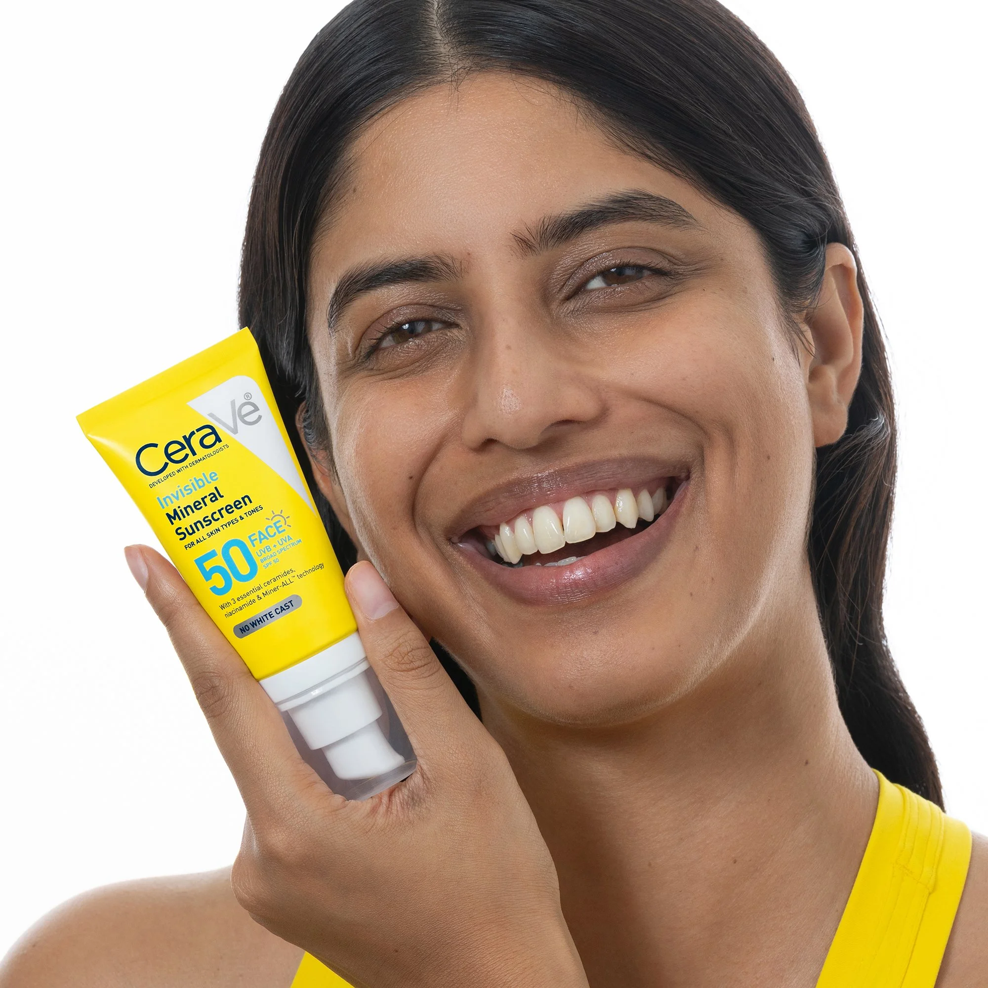 CeraVe_Invisible-Mineral-Sunscreen_ATF_INT_Enhanced-Image-4.jpg