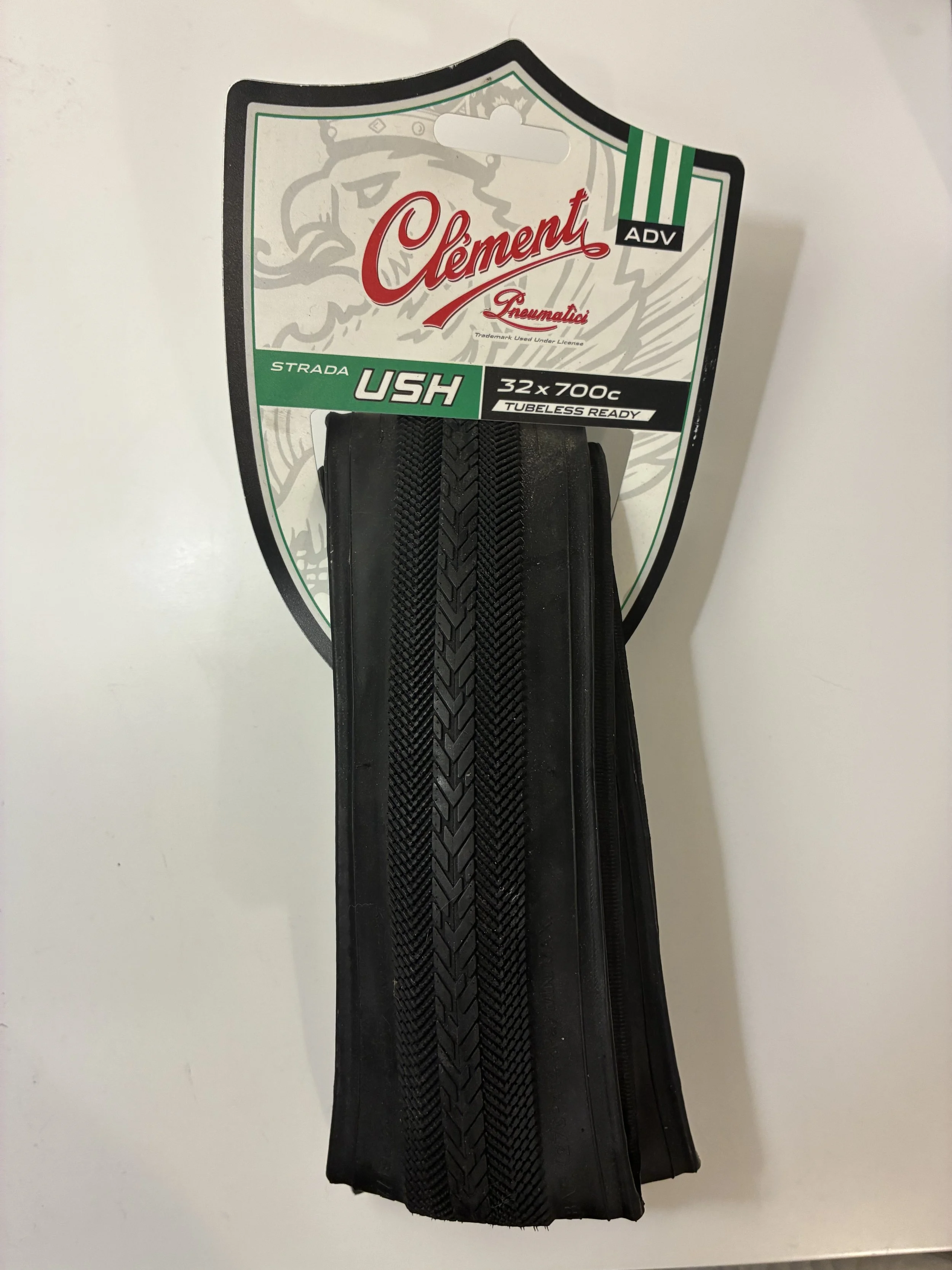 Clement Strada USH Tire 32 x 700c (NOS)
