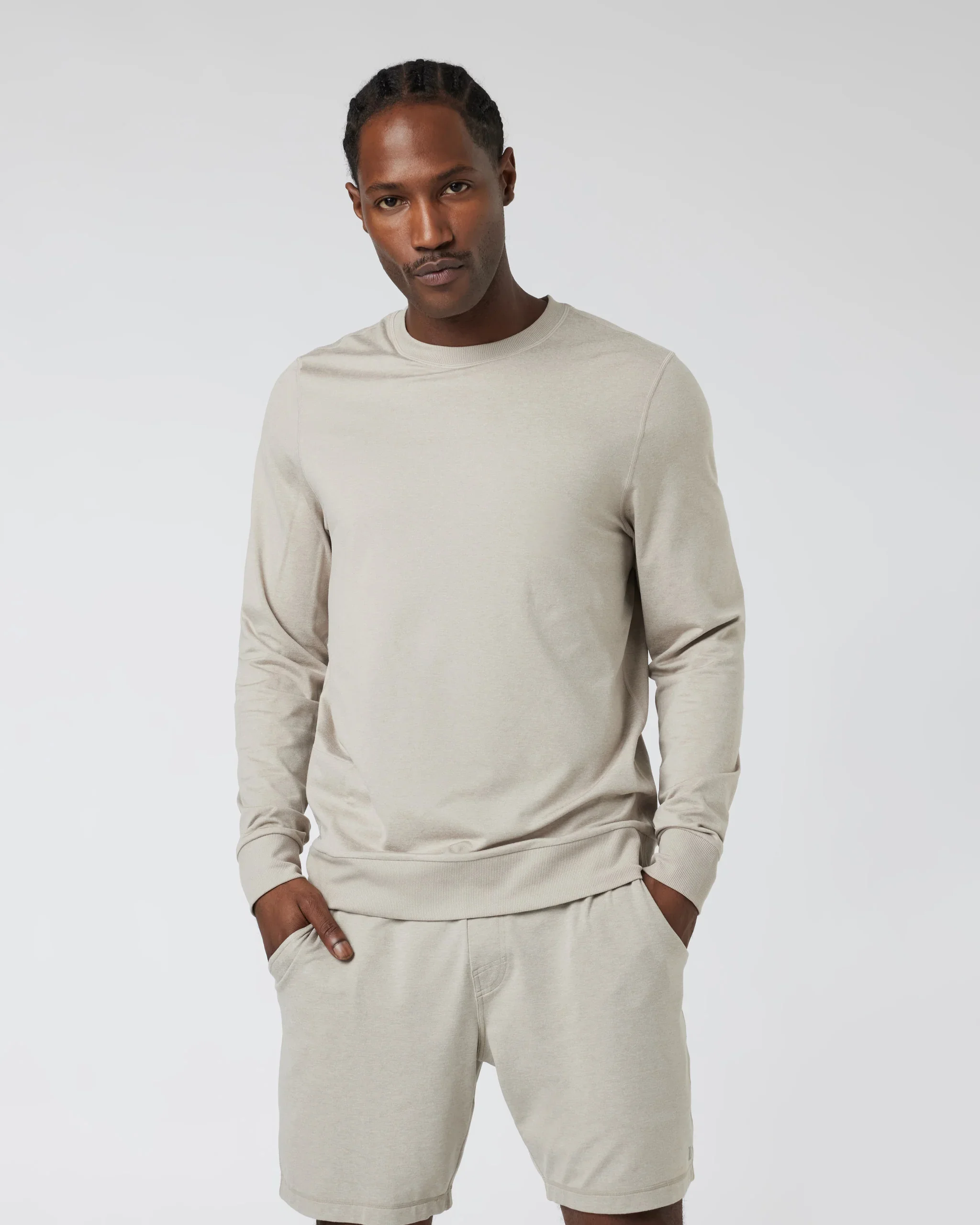V224HDA_FA24_M_ECOMM_fleece_FRONT_TOPS_10.webp