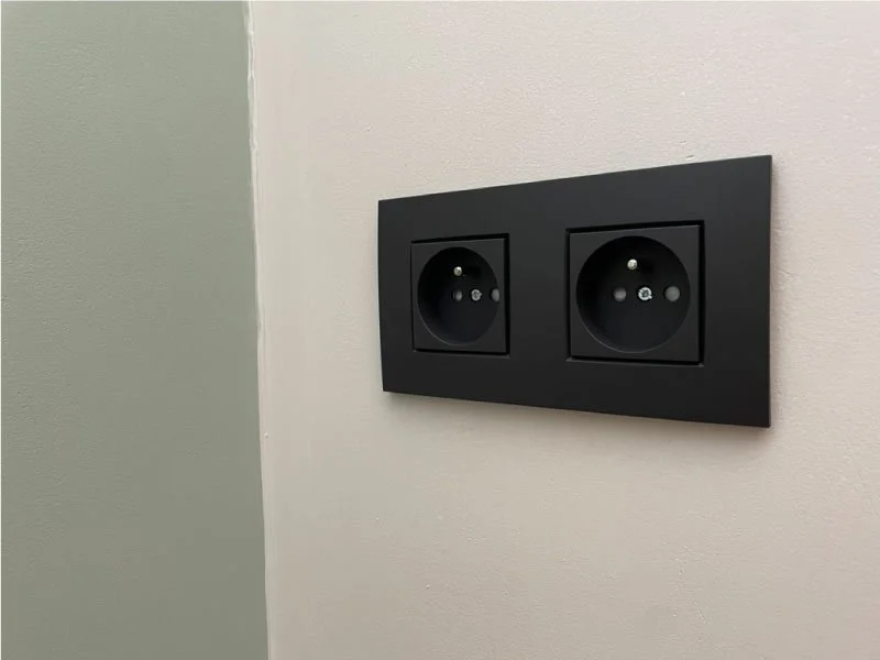 double-electrical-socket