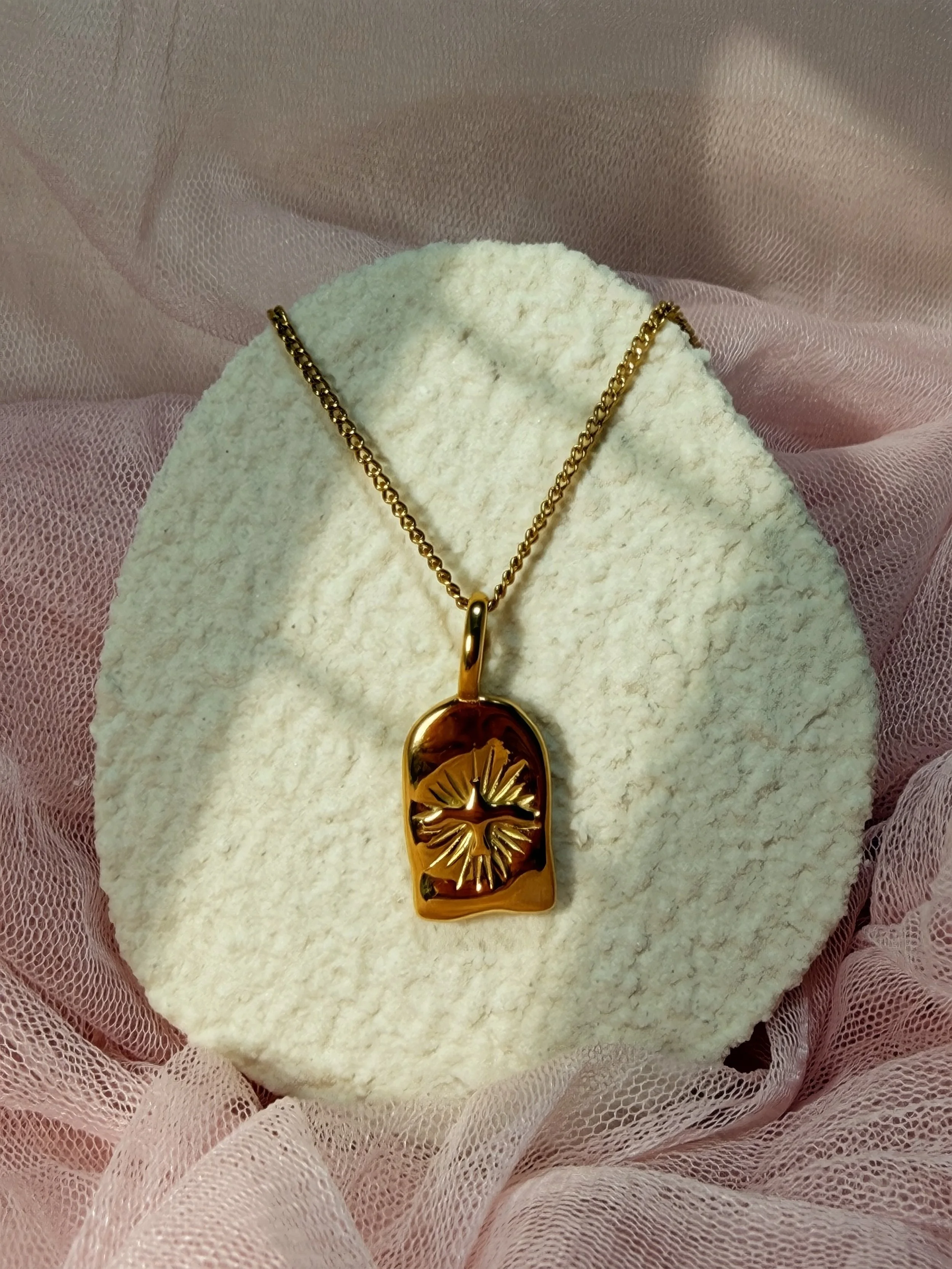 *PRE-ORDER* Dove Necklace