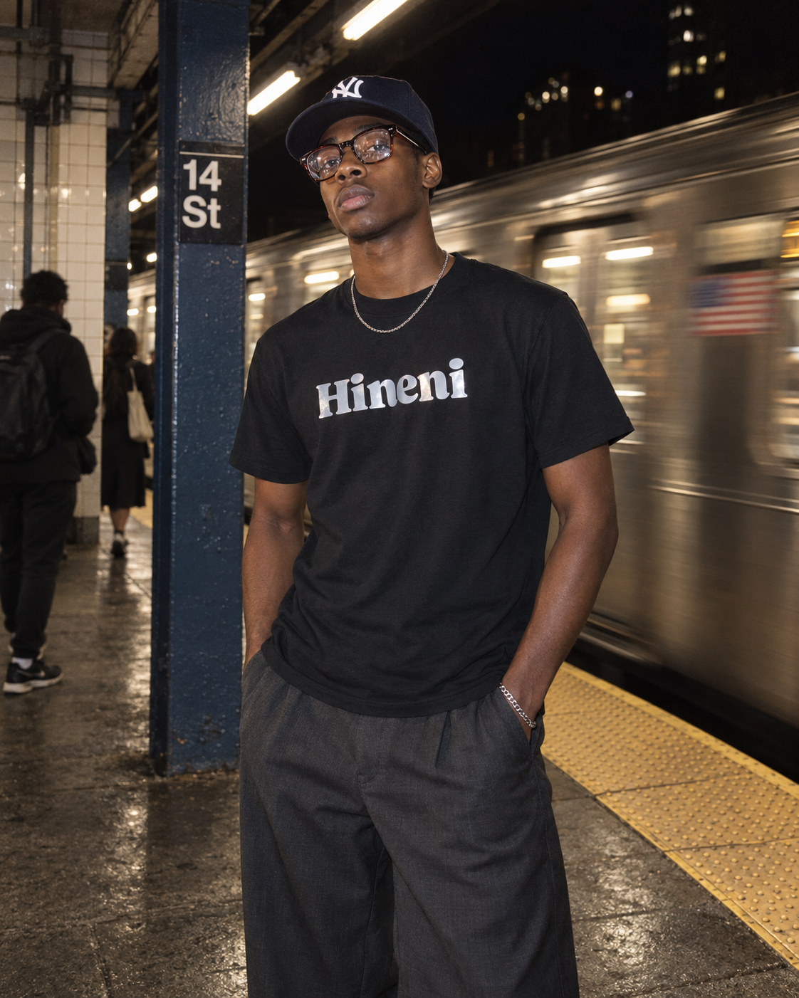 Hineni T-Shirt 2.png