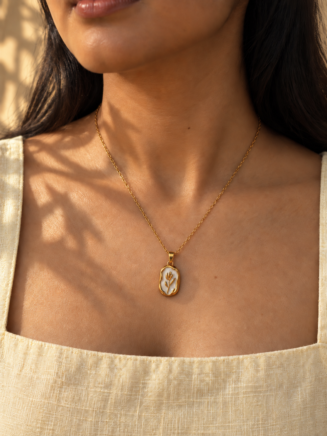 Lily Necklace