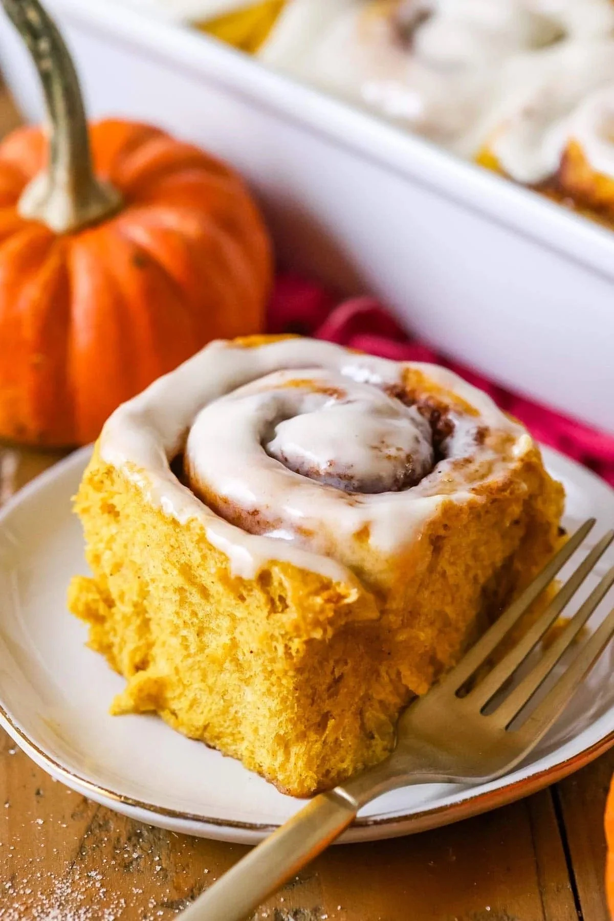 Pumpkin Cinnamon Rolls