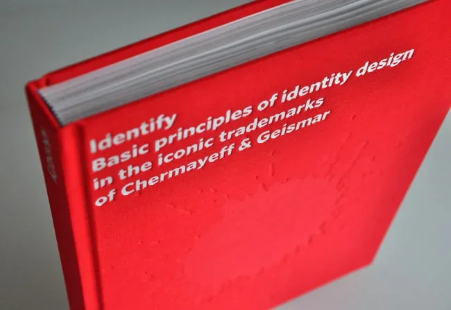 identify-book-01.webp