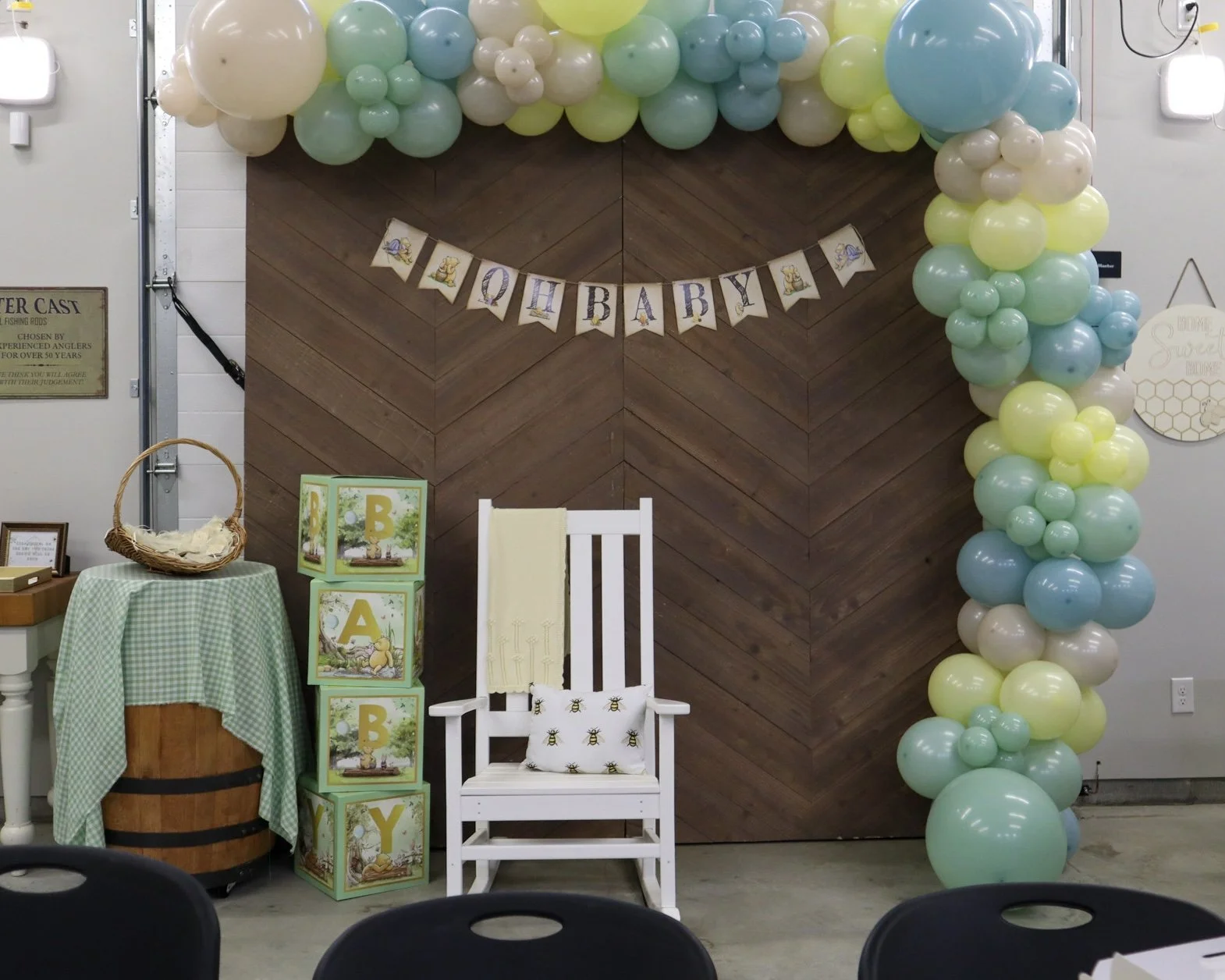 Balloon arch created by Sparkle and Shine.
Photos kindly taken by Kemery Aichele.