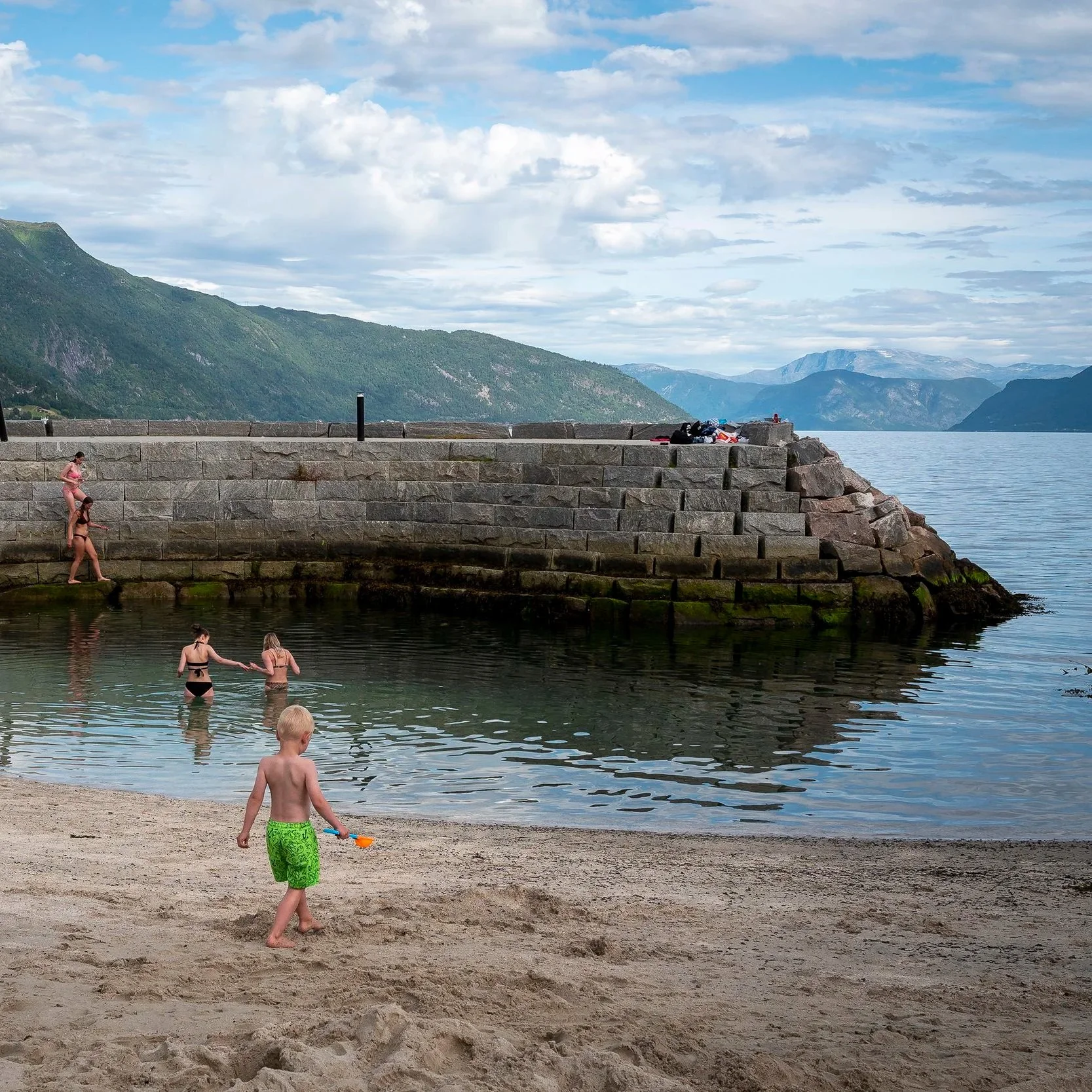 Bade%2BBalestrand%2B1%281%29.jpg
