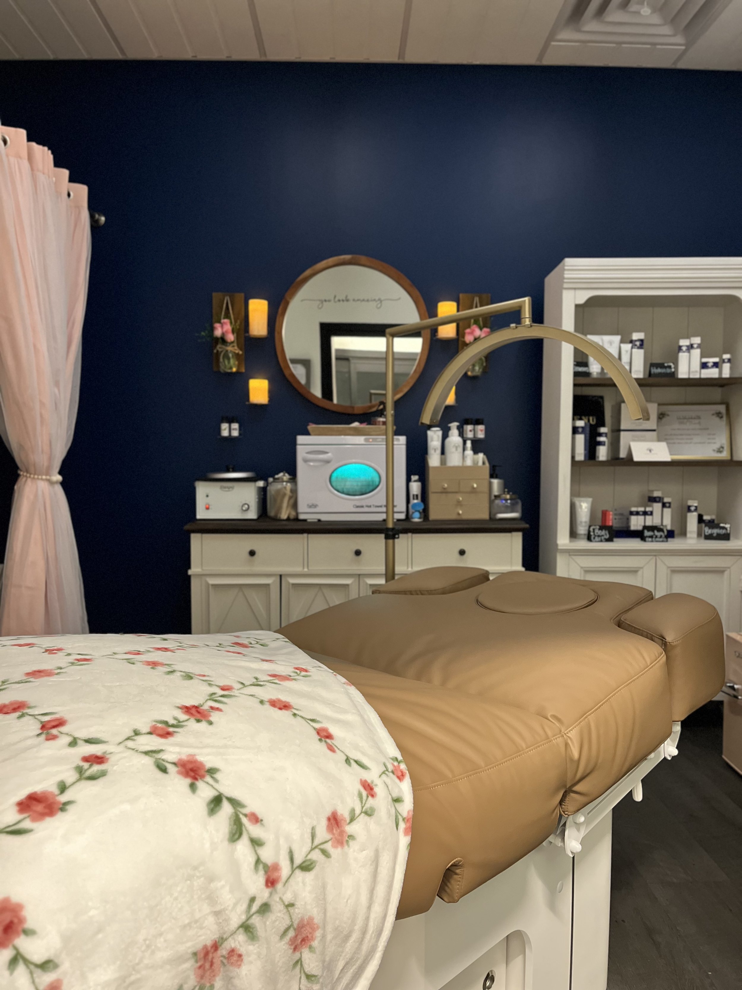 Facial Treatment Room 
relaxing esthetics studio for facials and skincare treatments in Phoenix, AZ
