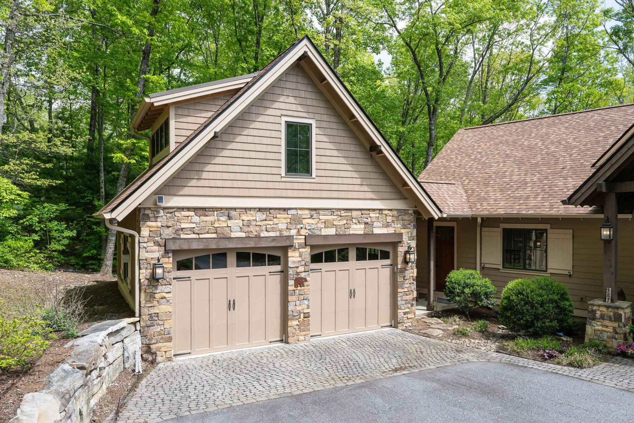 Grand Highlands Bearwallow_AshtonPeters_Real Estate_587-Autumn-Sky-MLS-4_sm.jpg