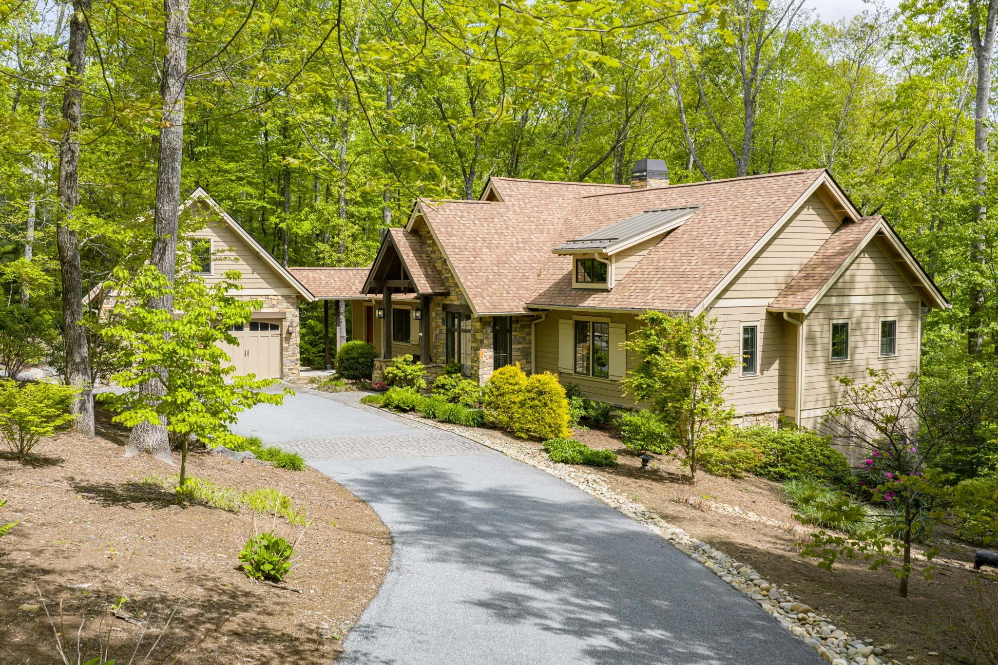 Grand Highlands Bearwallow_AshtonPeters_Real Estate_587-Autumn-Sky-MLS-69_sm.jpg