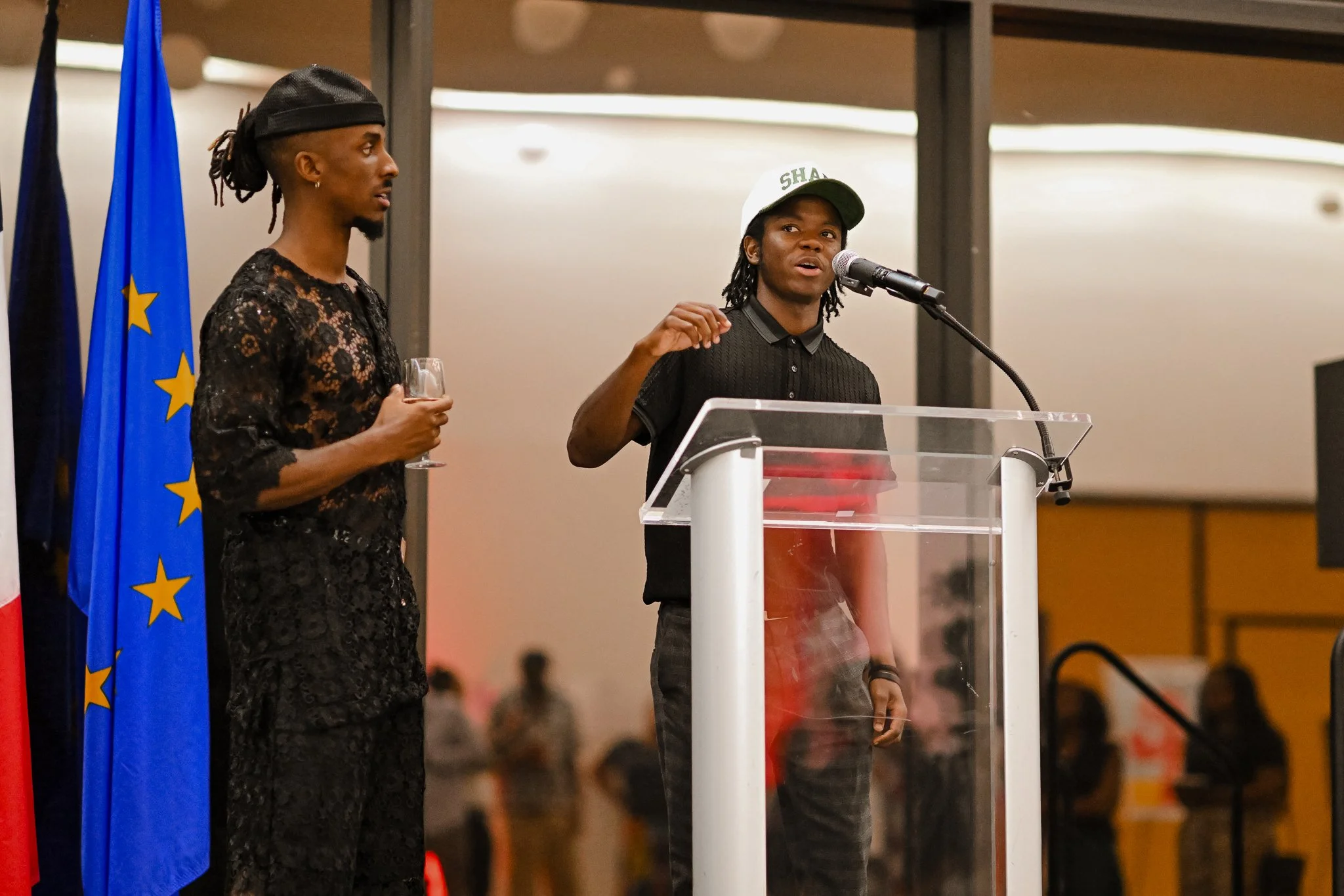 Imoh (left) Mukuka (right)