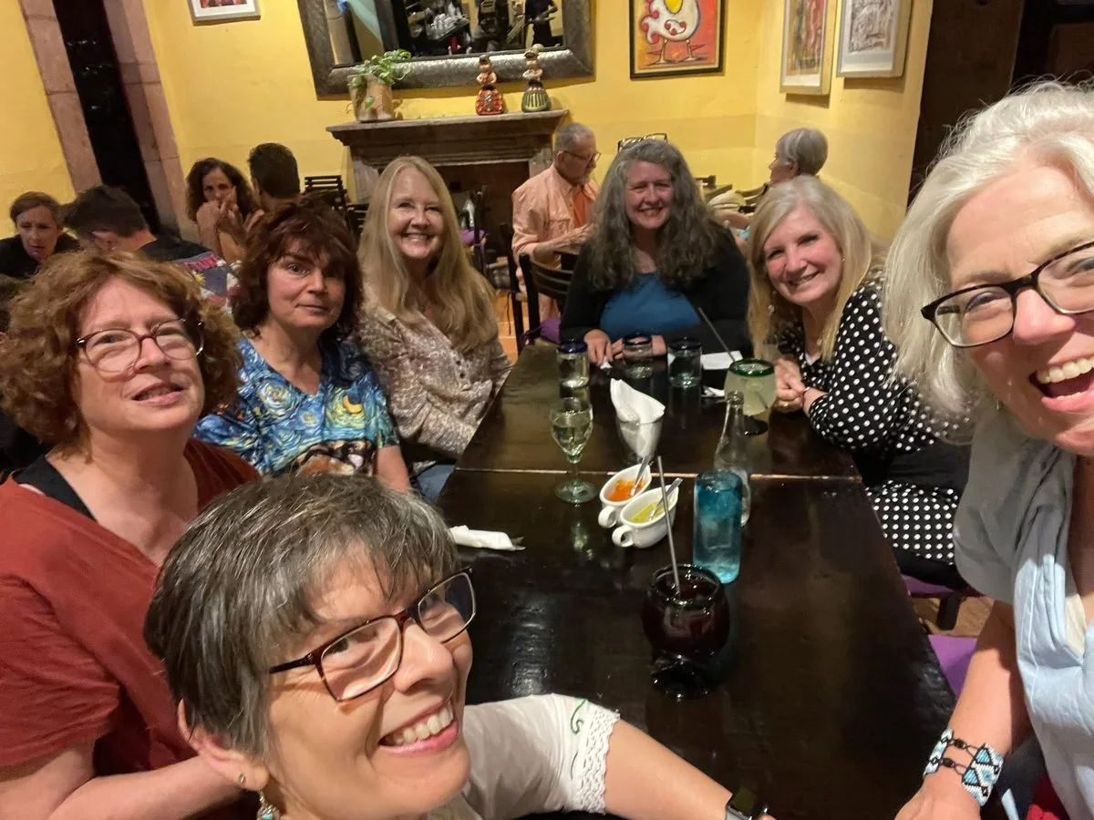 art-group-dinner-restaurant-night-san-miguel.jpg