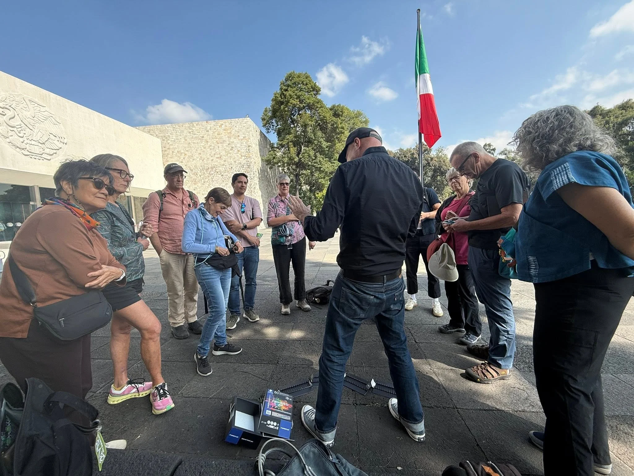 Felix Scheinberger teaching a sketch workshop at Museo de Antropologia Nacional Mexico City,, hosted by Meagan Burns
