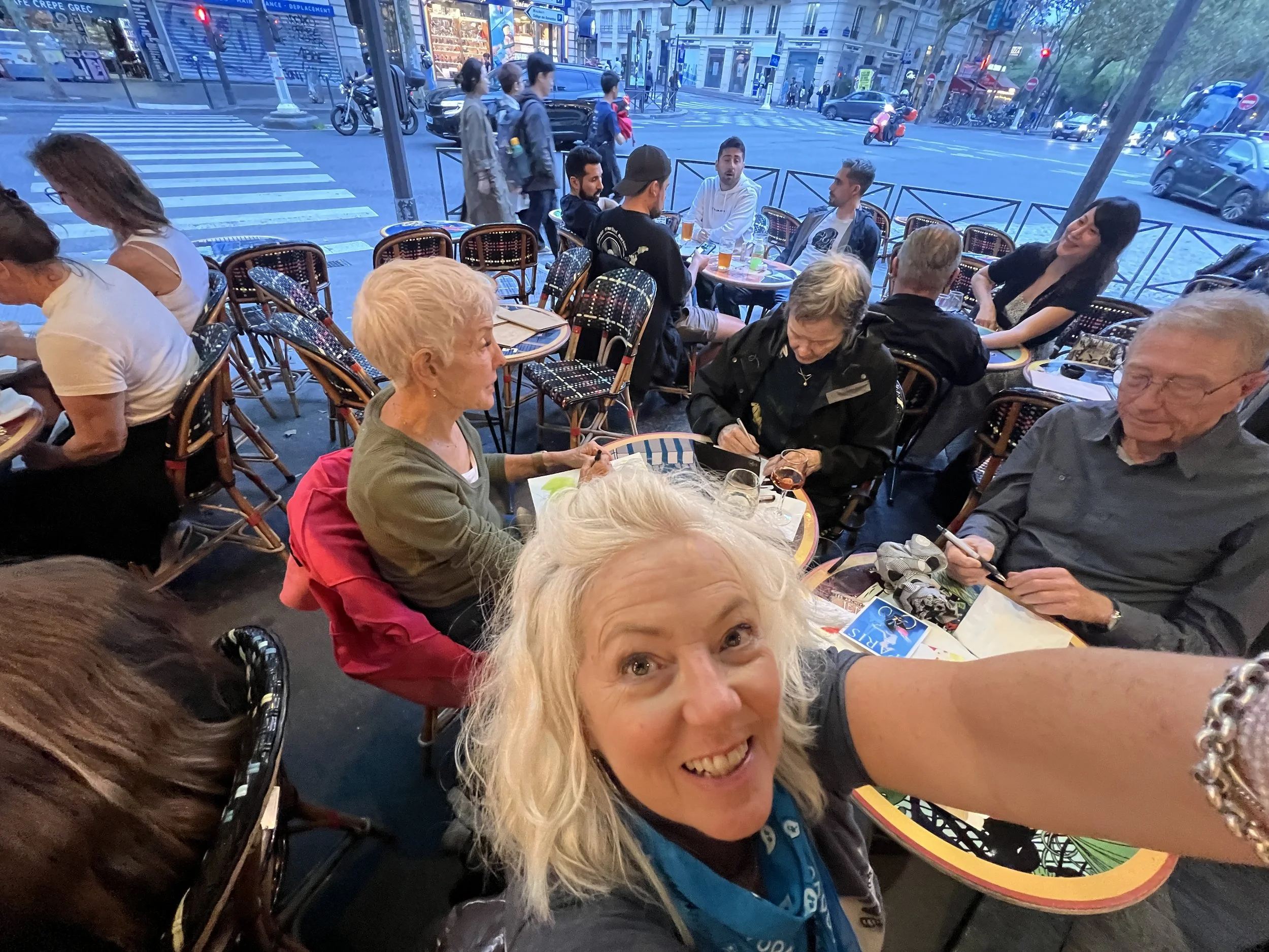 paris_sketching.JPG