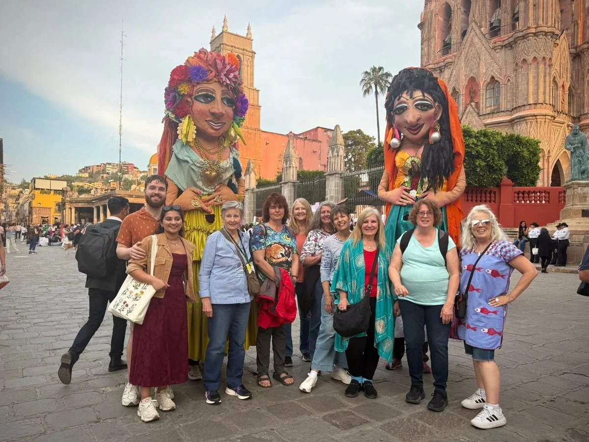 art-group-mojigangas-parroquia-san-miguel-de-allende.jpg