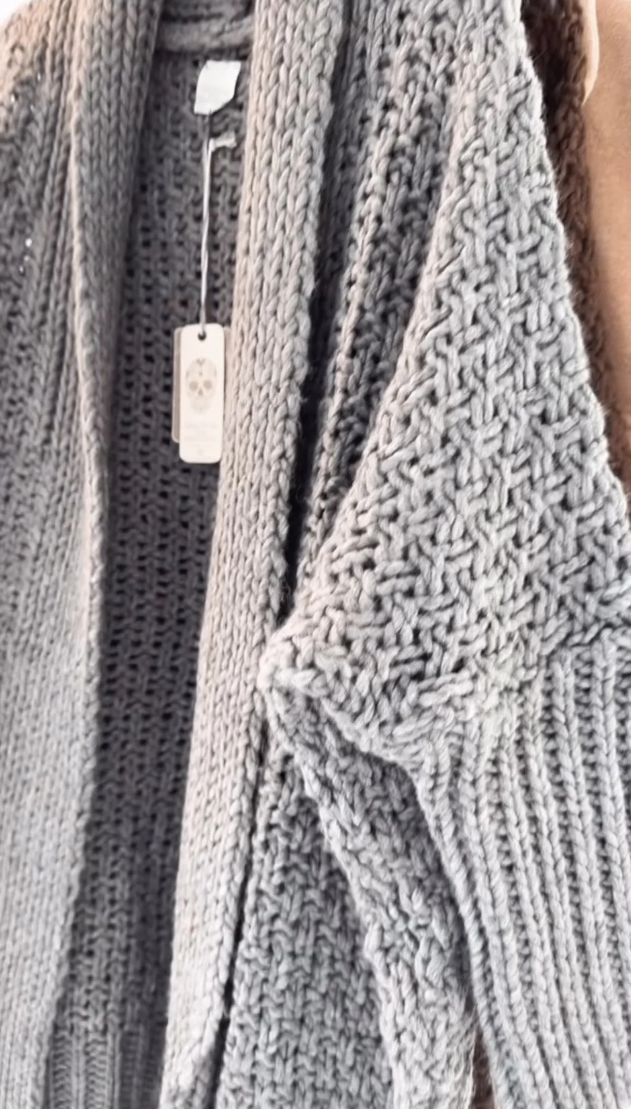 Close up of the knit of the grey Banditas Honolua Long Cardigan