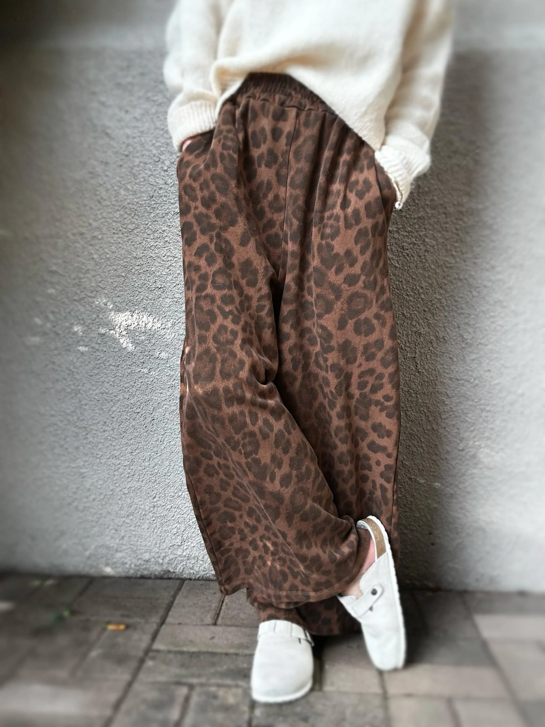 Banditas Keanae Wide-Leg Joggers
