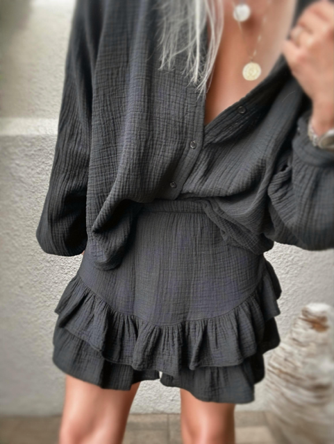 Capri Ruffle Skirt - Black *NEW*