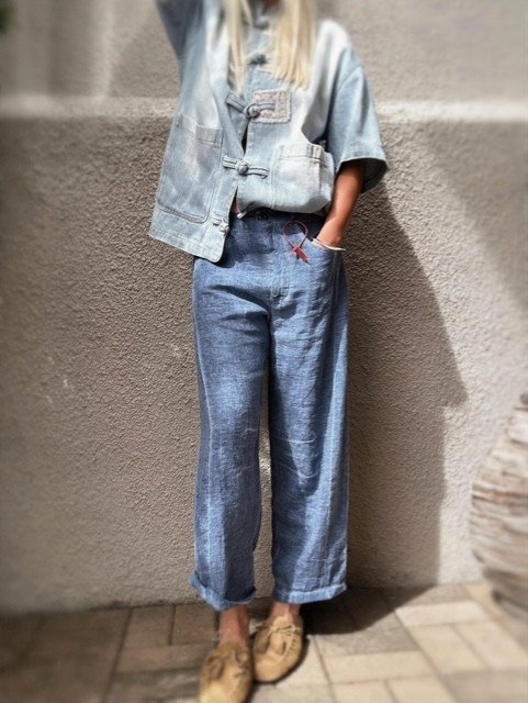 Banditas Kimono Flamino styled with blue wide leg pants