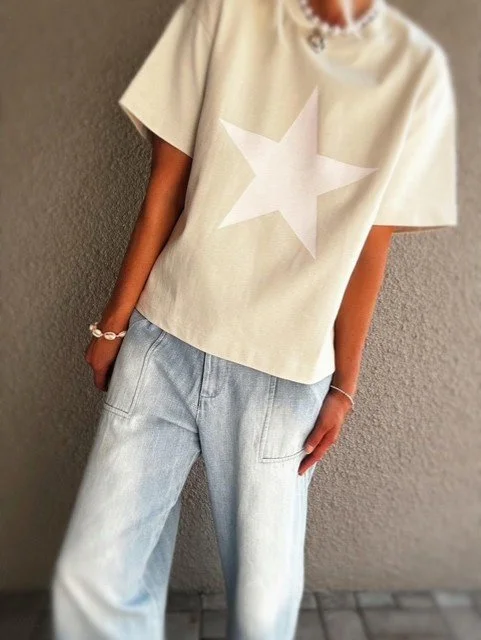 Banditas Nashi jeans styled with a relaxed star T-shirt and rolled cuffs