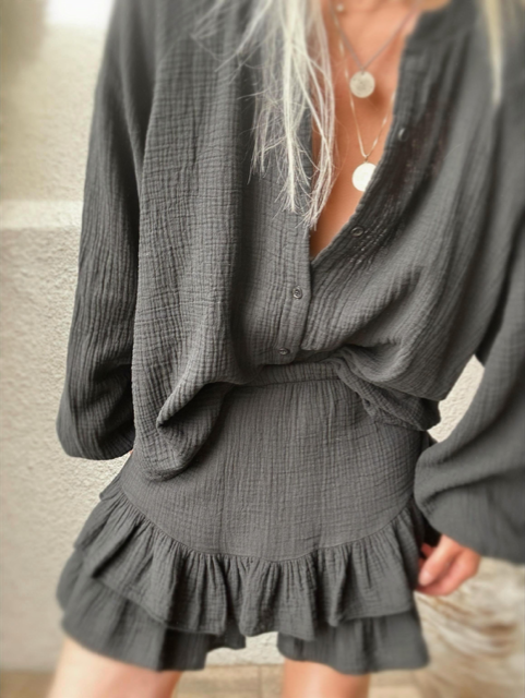 Front view of the Capri Gauze Shirt in black, relaxed slouchy fit in cotton gauze.