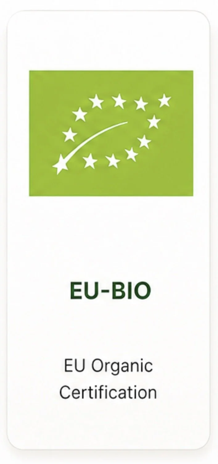 Grünes Etikett mit EU-Bio-Logo und der Aufschrift "EU Organic Certification".